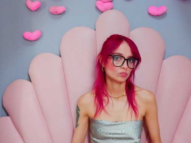 LUCYMILLER live cam on BongaCams