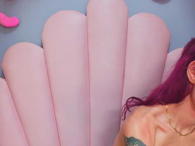 LUCY_MILLER live webcam show