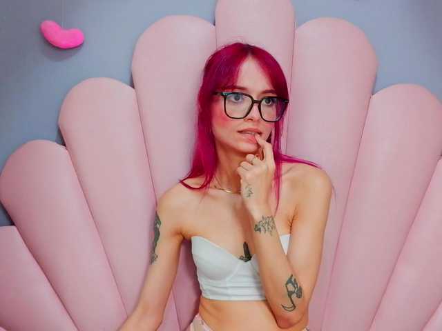 LUCYMILLER live cam on BongaCams