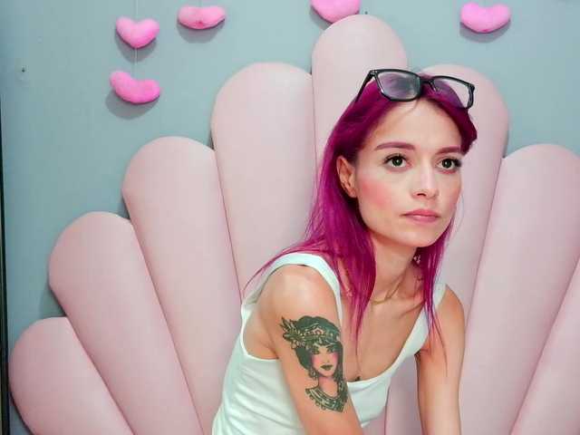 LUCYMILLER live cam on BongaCams
