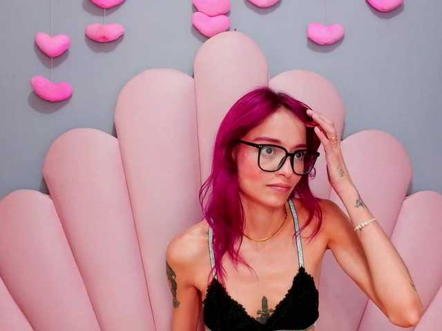 LUCYMILLER live cam on BongaCams