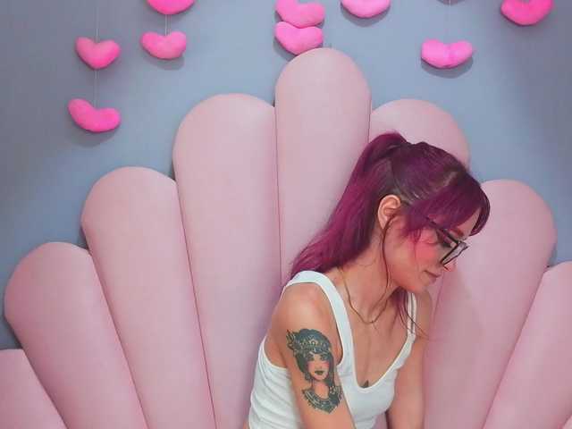 LUCYMILLER live cam on BongaCams