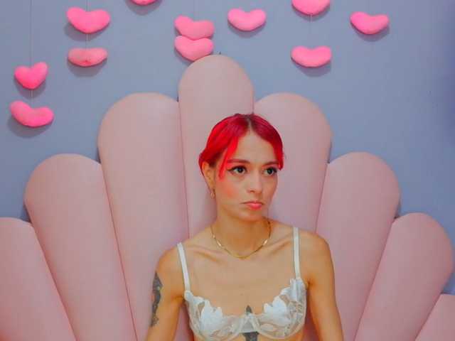 LUCYMILLER live cam on BongaCams