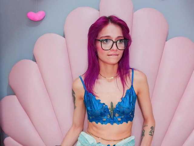 LUCYMILLER live cam on BongaCams
