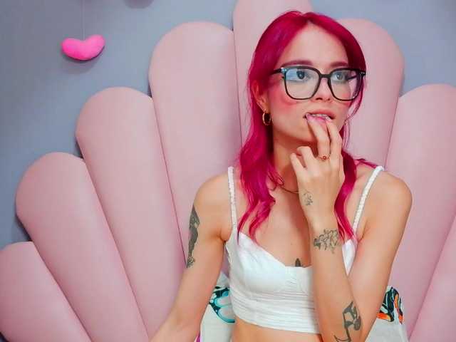 LUCYMILLER live cam on BongaCams