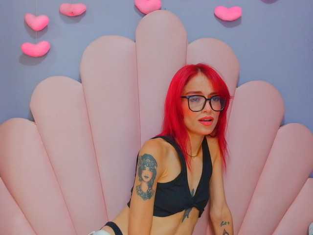 LUCYMILLER, en directo ahora en BongaCams
