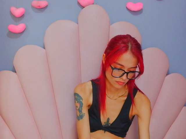 LUCYMILLER, en directo ahora en BongaCams