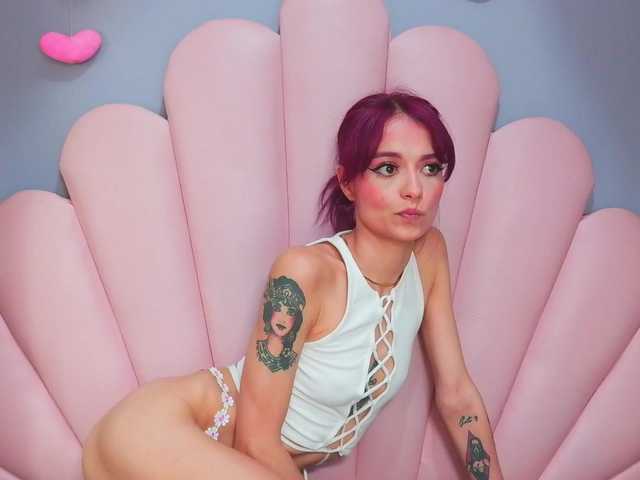 LUCYMILLER live cam on BongaCams