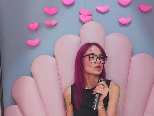 LUCYMILLER live cam on BongaCams