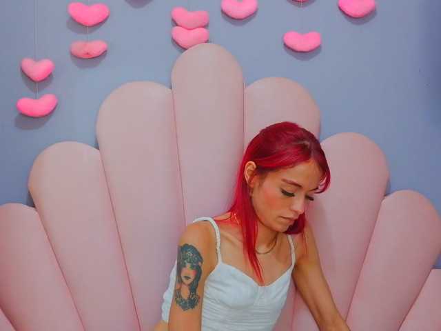 LUCYMILLER, en directo ahora en BongaCams