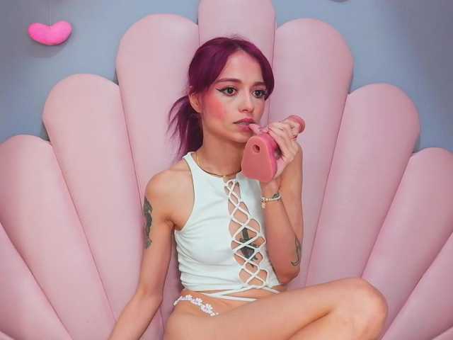 LUCY_MILLER live webcam show