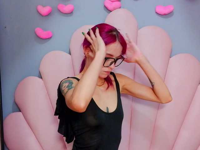 LUCYMILLER live cam on BongaCams