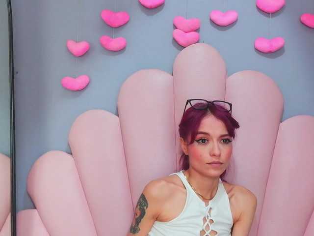 LUCY_MILLER live webcam show