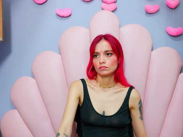 LucyMiller's BongaCams show and profile