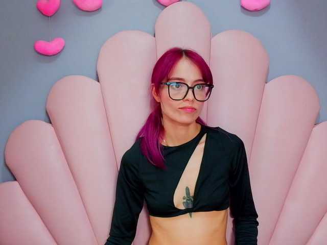 LUCYMILLER live cam on BongaCams