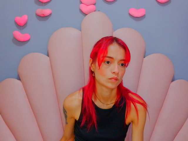 LUCY_MILLER live cam preview