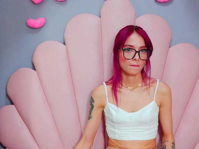 LUCYMILLER live cam on BongaCams