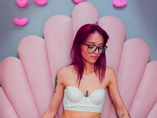 LUCYMILLER live cam on BongaCams