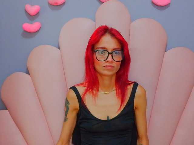 LUCY_MILLER live cam preview