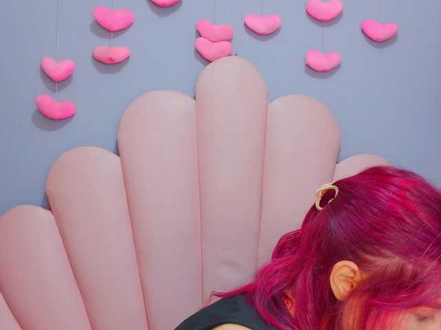 LUCY_MILLER live cam preview