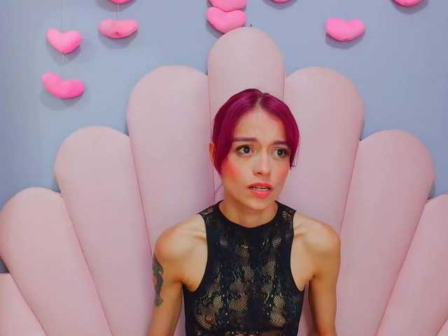 LUCYMILLER live cam on BongaCams