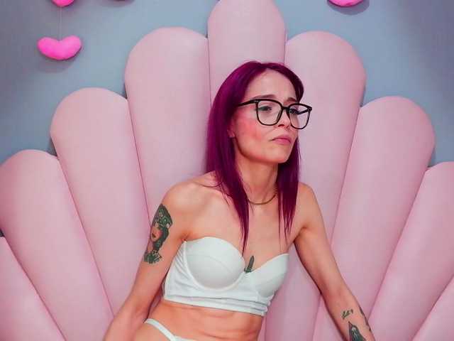 LUCYMILLER live cam on BongaCams