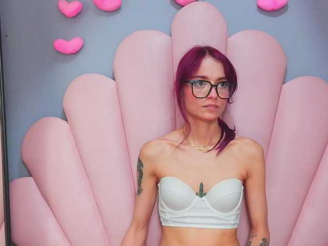lucymiller live sex show