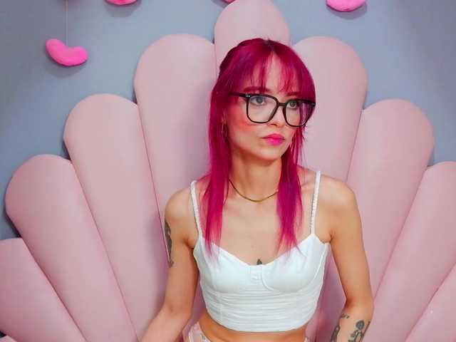 LUCYMILLER live cam on BongaCams