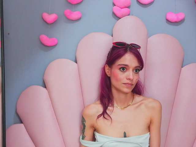 LUCYMILLER live cam on BongaCams