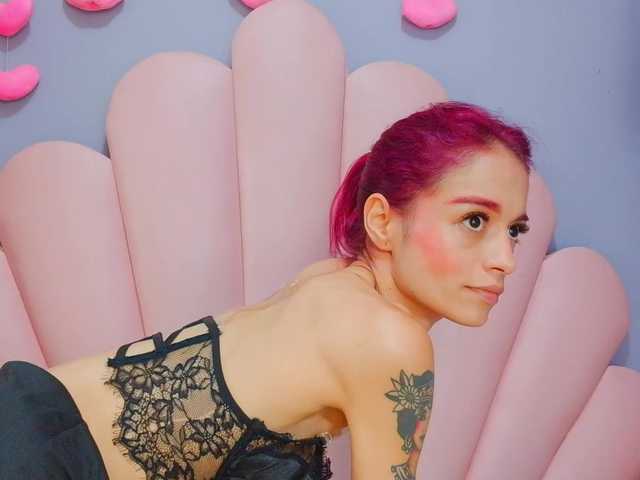 LUCYMILLER live cam on BongaCams