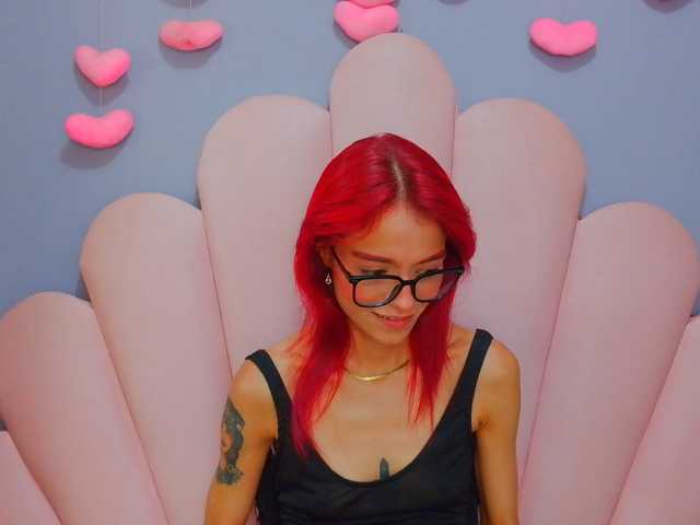 LUCY_MILLER live cam preview