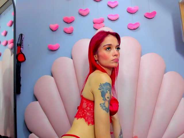 LucyMiller's BongaCams show and profile