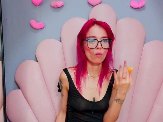 LUCYMILLER live cam on BongaCams