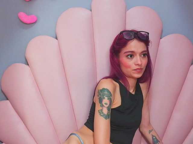 LUCYMILLER live cam on BongaCams