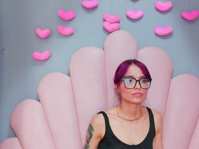 LUCYMILLER live cam on BongaCams