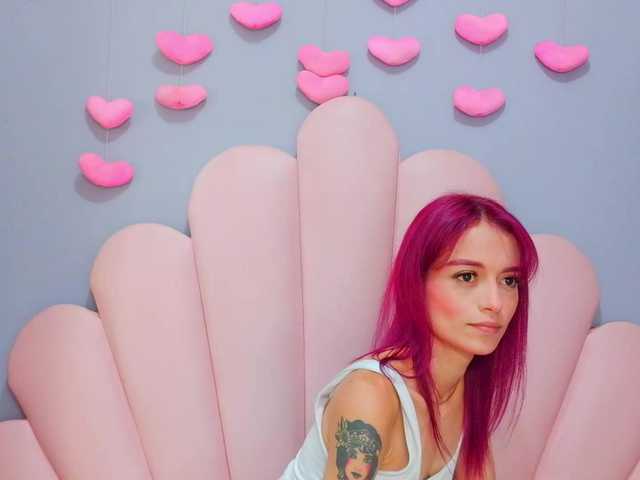 LUCYMILLER live cam on BongaCams