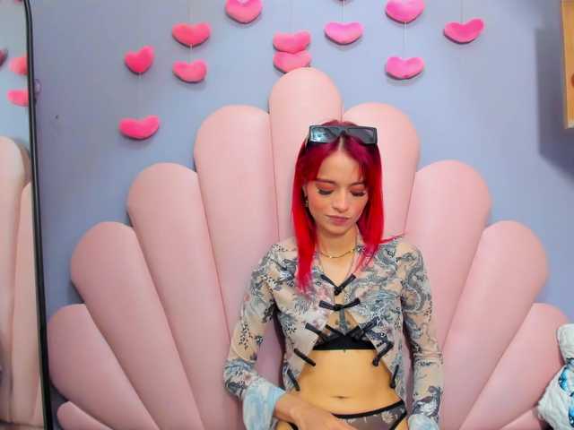 LucyMiller's BongaCams show and profile