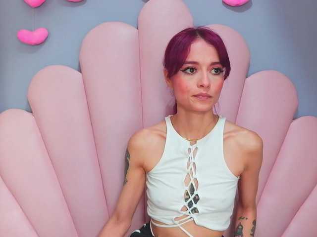 LUCY_MILLER live webcam show