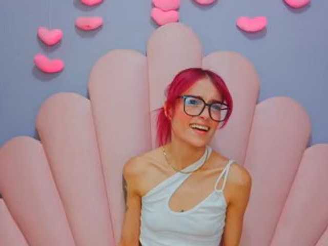 LUCYMILLER live cam on BongaCams