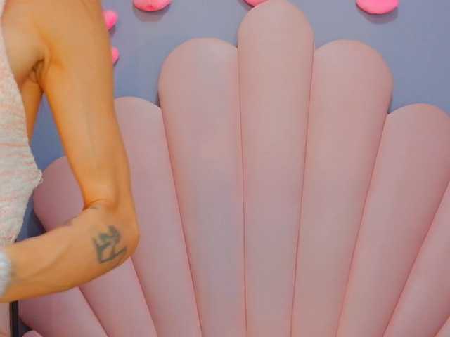 LUCYMILLER live cam on BongaCams