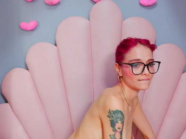 LUCYMILLER live cam on BongaCams