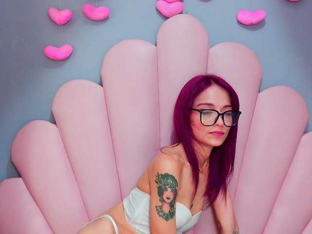 LUCYMILLER live cam on BongaCams