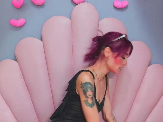 LUCY_MILLER live webcam show