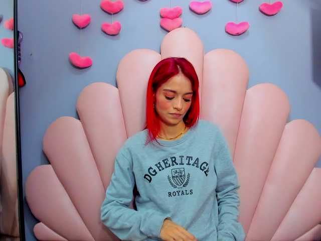 LucyMiller's BongaCams show and profile