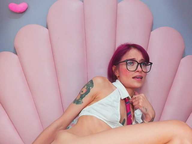 LUCY_MILLER live webcam show
