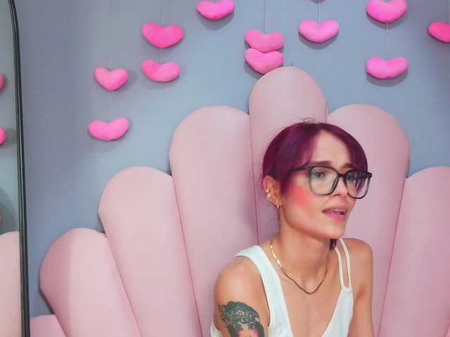 LUCYMILLER Прямой эфир на BongaCams