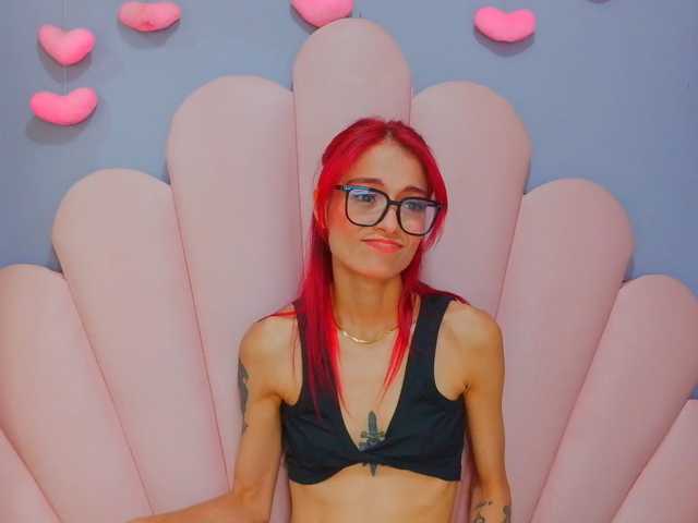 LUCYMILLER, en directo ahora en BongaCams