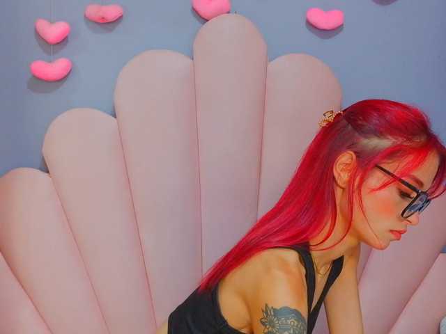LUCYMILLER, en directo ahora en BongaCams