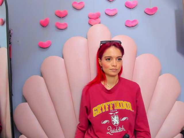 LucyMiller's BongaCams show and profile