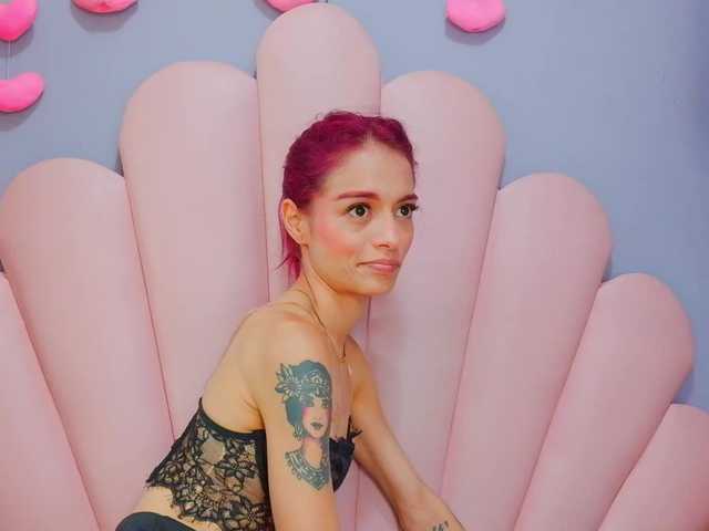 LUCYMILLER live cam on BongaCams